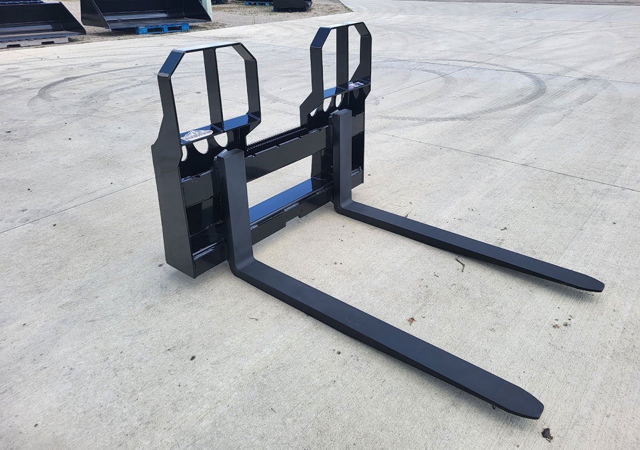 Standard & Walkthru Pallet Forks Skid Loader
